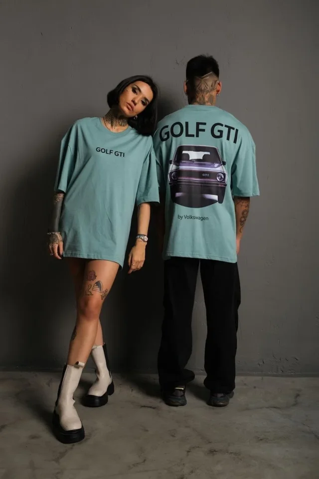 Oversize Baskılı Tişört – Golf GTI Retro Araba Desenli, Ön - Arka Dijital Baskı, Sokak Modası Stil - Mint Yeşili