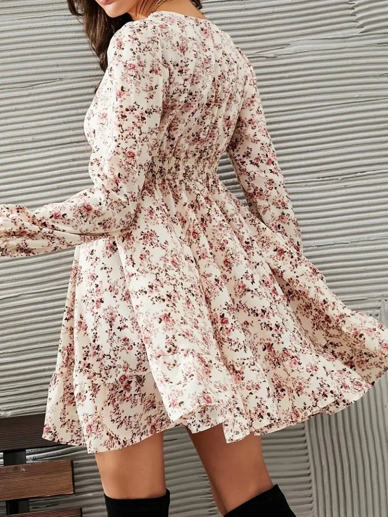 Kadın Uzun Kollu Dantel V Yakalı Mini Desenli Süprem Elbise